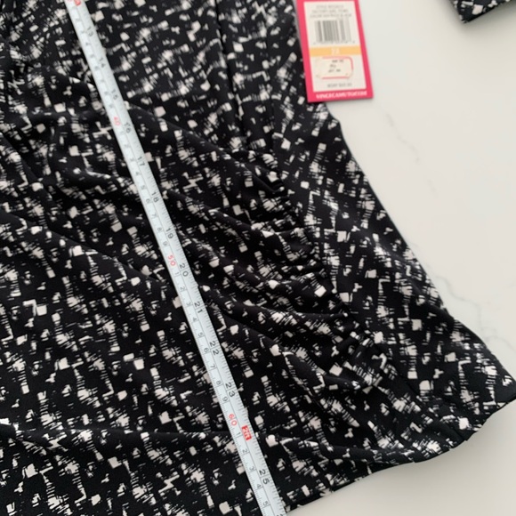 Vince Camuto 2X Black/White Surplice Ruched Side Top 3/4 Sleeve Stretch NWT - Picture 10 of 11